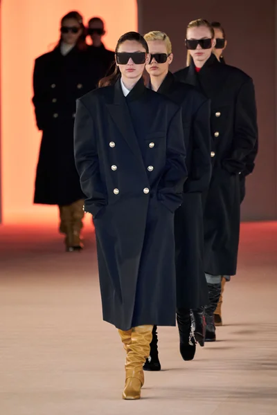 Look 1